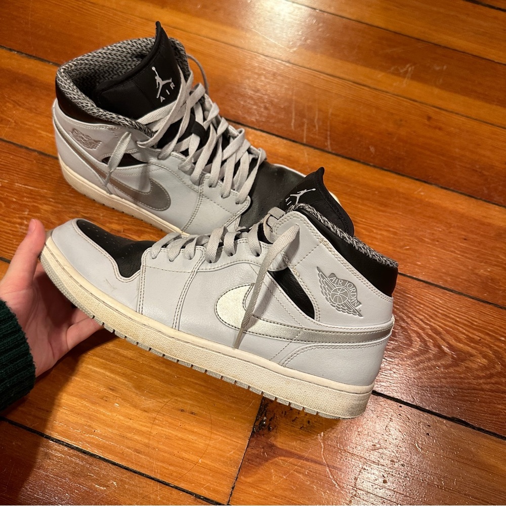 Jordan 1 grey